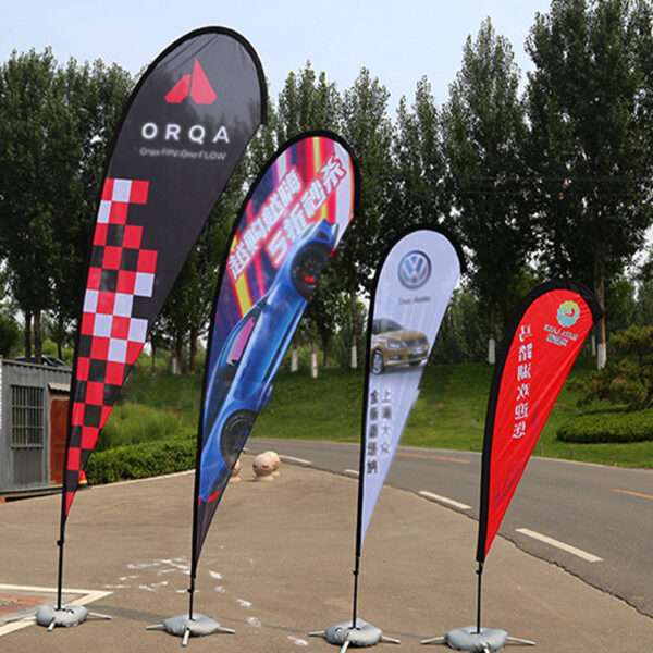 Elevate your brand with custom teardrop flags! Eye-catching, durable, and perfect for indoor/outdoor promotion.